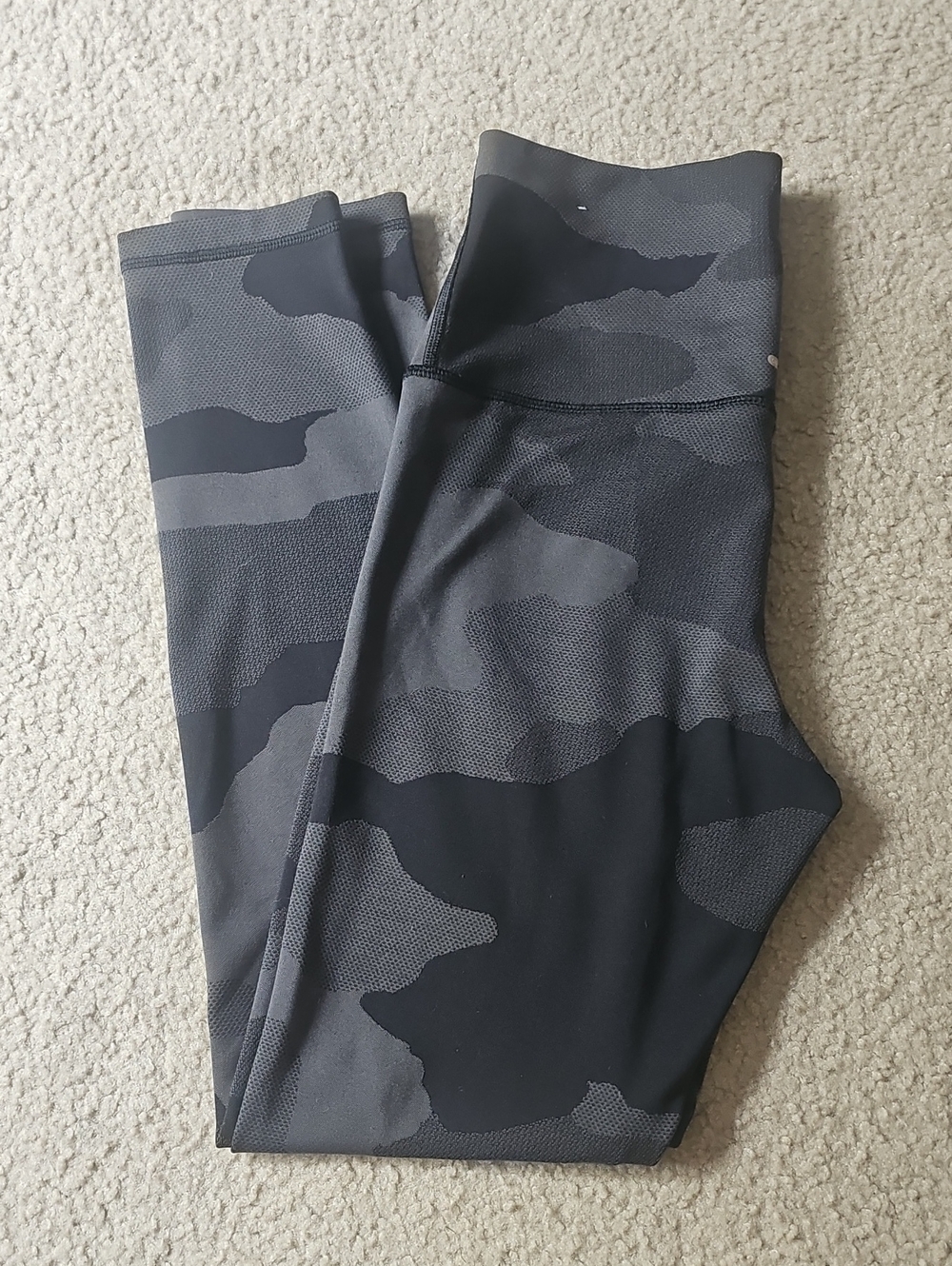 aerie Black Active Leggings with Subtle Camo Print